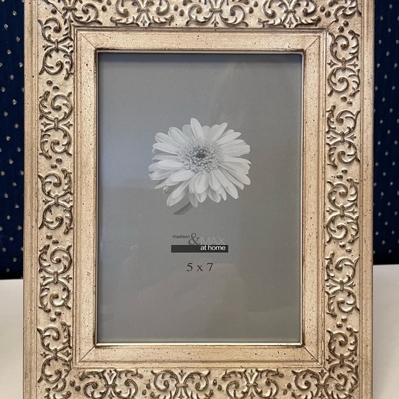 Set of 2 Picture Frames - Picture 2 of 4